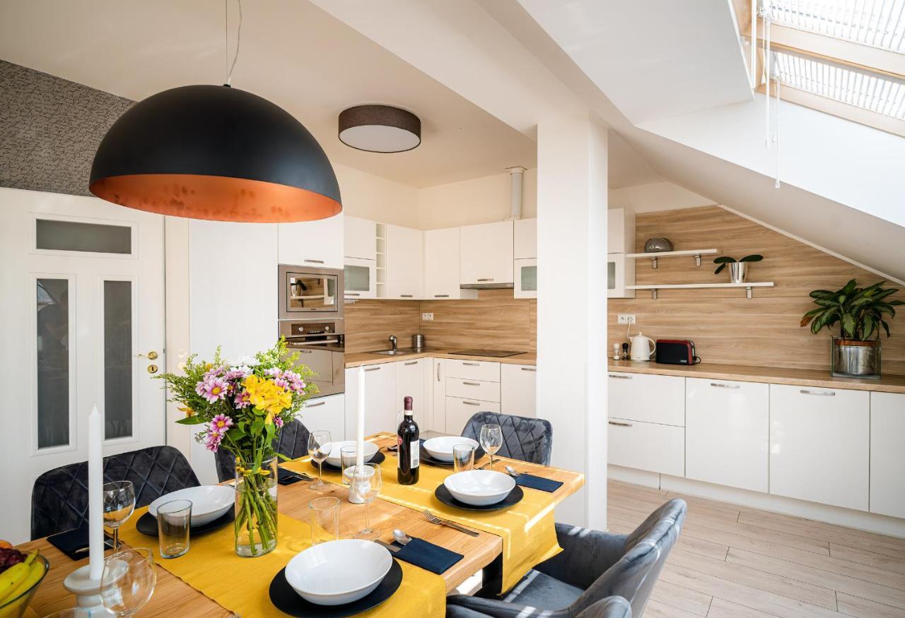 פראג Centrum Apartments Pstrossova מראה חיצוני תמונה