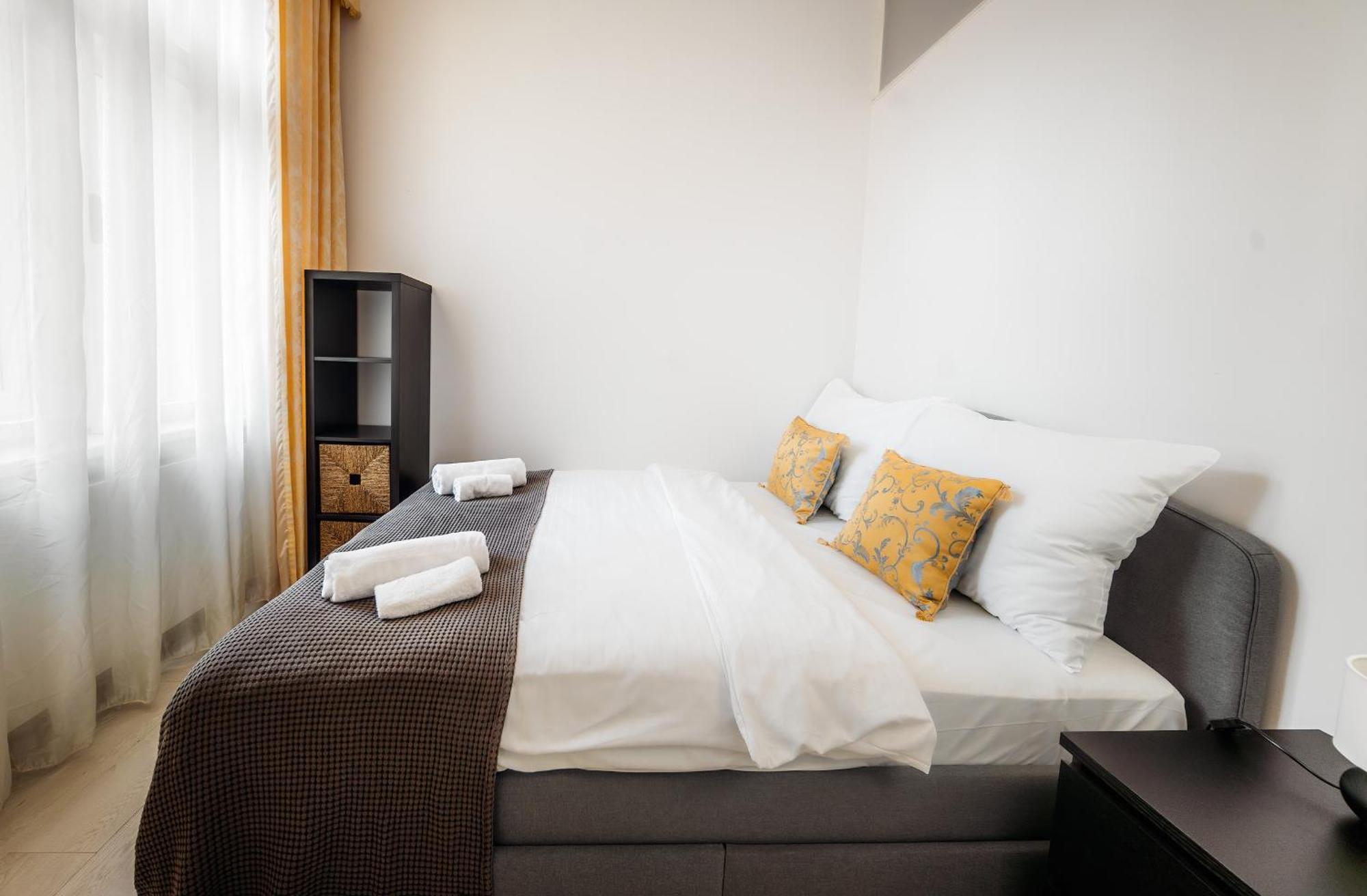 פראג Centrum Apartments Pstrossova מראה חיצוני תמונה